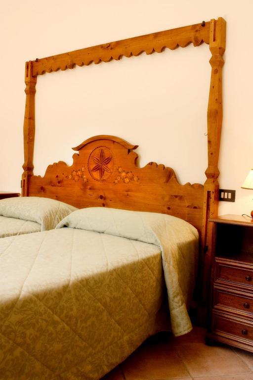 Casa Vacanze Villa Giusterna Monte Benichi Zimmer foto